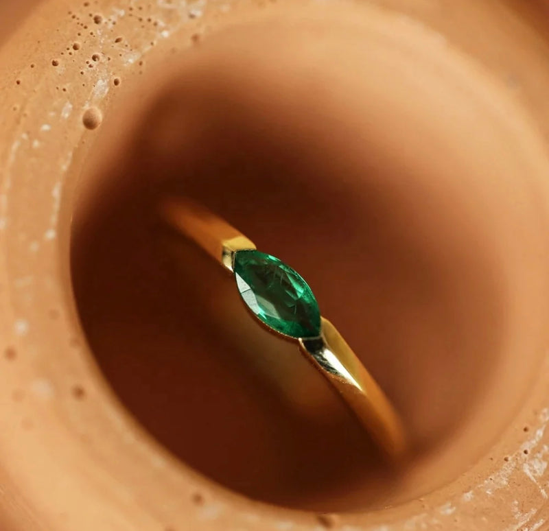 Noa Emerald Ring